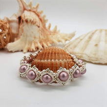 Carica l'immagine nel visualizzatore di Gallery, Bracciale di perle da donna rosa con cuore di cristallo