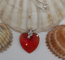 Carica l'immagine nel visualizzatore di Gallery, Collana con ciondolo a cuore rosso e argento 925 modello Verona