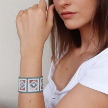 Carica l'immagine nel visualizzatore di Gallery, Bracciale alla moda: eleganza artistica ispirata a Firenze | modello Lumi Signoria