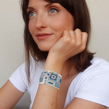 Carica l'immagine nel visualizzatore di Gallery, Bracciale moderno design omaggio a Klimt