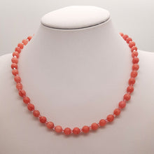 Carica l'immagine nel visualizzatore di Gallery, Parure Collana e Orecchini di Perle di Quarzo Calcedonio Rosa e Cristalli | modello "California" - EclipseArtGallery Gioielli