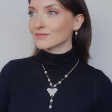Carica l'immagine nel visualizzatore di Gallery, Collana con Pietre Naturali e ciondolo Quarzo Milk - Orecchini Abbinati | modello "Carrara" - EclipseArtGallery Gioielli
