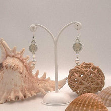 Carica l'immagine nel visualizzatore di Gallery, Orecchini noderni con cristalli e perle austriaci