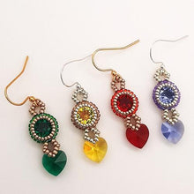 Carica l'immagine nel visualizzatore di Gallery, Orecchini colorati con cuore in cristallo austriaco