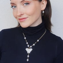 Carica l'immagine nel visualizzatore di Gallery, Collana con Pietre Naturali e ciondolo Quarzo Milk - Orecchini Abbinati | modello "Carrara" - EclipseArtGallery Gioielli
