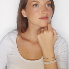 Carica l'immagine nel visualizzatore di Gallery, Bracciale "Lumi Purezza" realizzato al telaio con delicato braccialetto abbinato