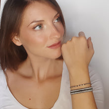 Carica l'immagine nel visualizzatore di Gallery, Bracciale "Lumi Purezza" realizzato al telaio con delicato braccialetto abbinato