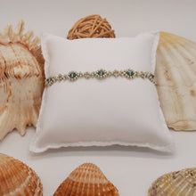 Carica l'immagine nel visualizzatore di Gallery, Bracciale artigianale "Al metro" con cristalli