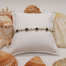 Carica l'immagine nel visualizzatore di Gallery, Braccialetti di tendenza "Al metro" fatto a mano - EclipseArtGallery Gioielli