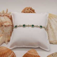 Carica l'immagine nel visualizzatore di Gallery, Bracciale di moda fatto a mano con cristalli smeraldo