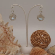 Carica l'immagine nel visualizzatore di Gallery, Orecchini di argento con punto luce di cristallo Swarovski