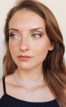 Carica l&#39;immagine nel visualizzatore di Gallery, Collana &quot;Praga&quot; chocker di lusso realizzata con cristalli e argento - EclipseArtGallery Gioielli
